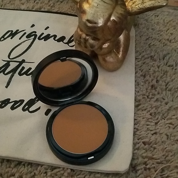bareminerals cardamom 23
